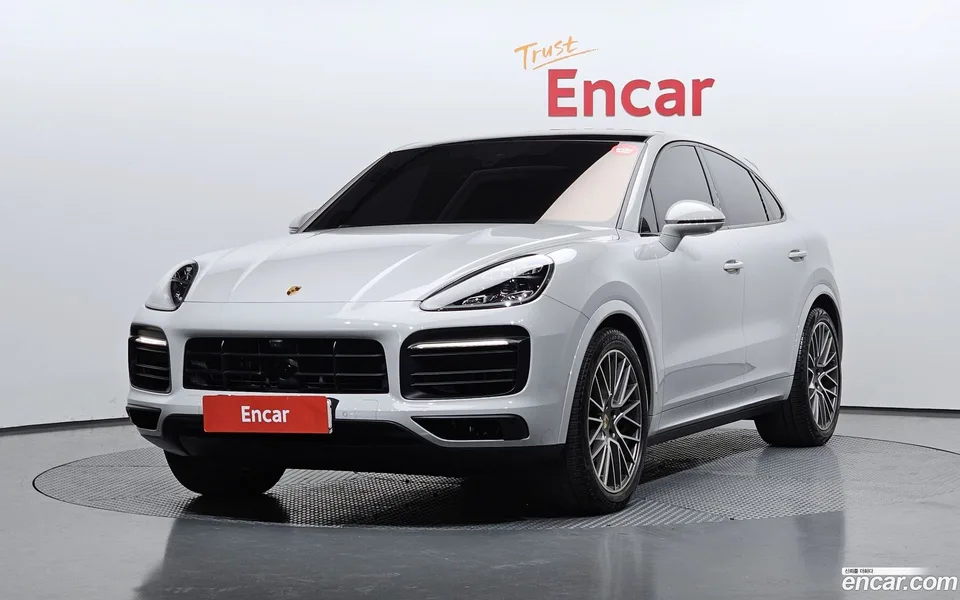 Porsche Cayenne 3.0 2022 — фото 1, купить с доставкой в Москву