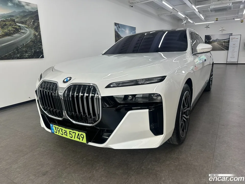 BMW 7 Series 740d xDrive M 2025 — миниатюра 3