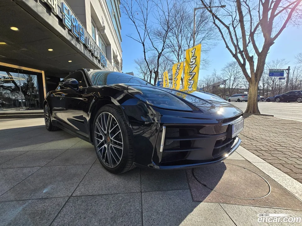 Porsche Panamera (976) 2025