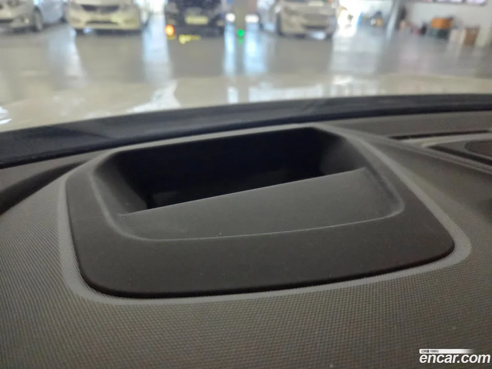 BMW 2 Series Gran Coupe 220i M 2024 — миниатюра 2