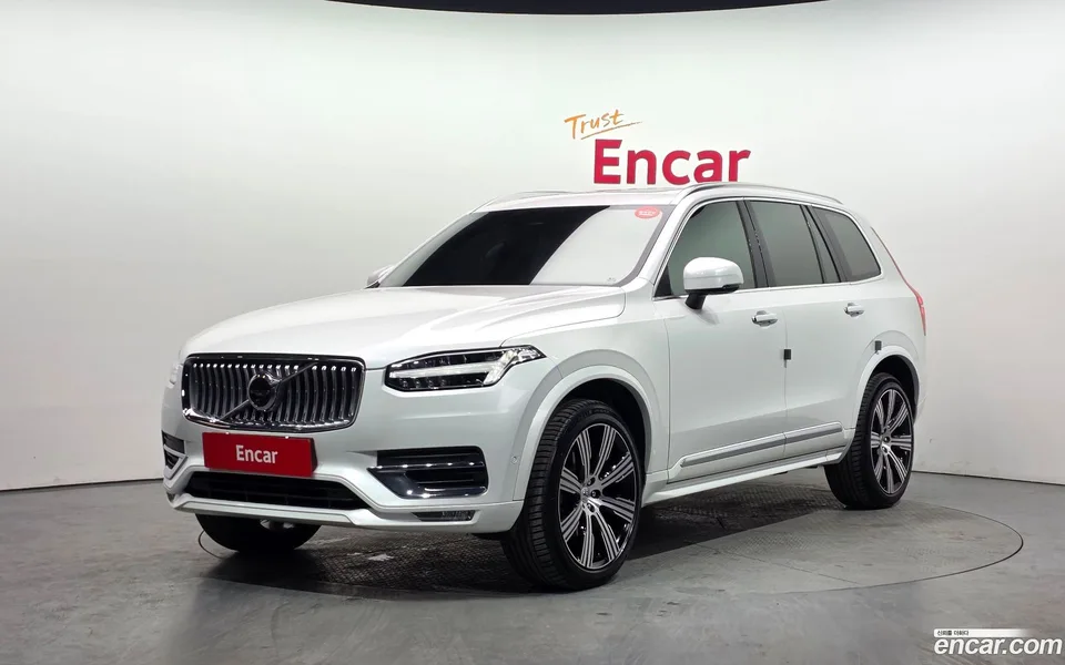 Volvo XC90 B6 2022 — фото 1, купить с доставкой в Москву