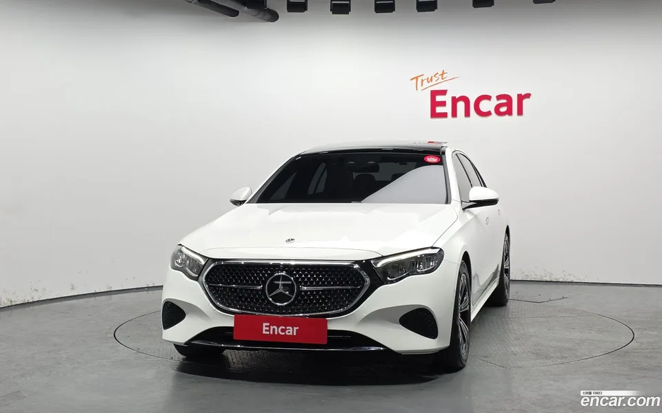 Mercedes-Benz E-Class E200 2024 — миниатюра 3