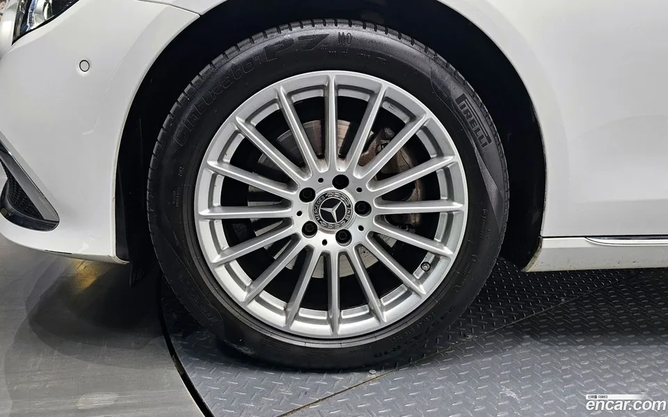 Mercedes-Benz E-Class E250 2023 — миниатюра 2