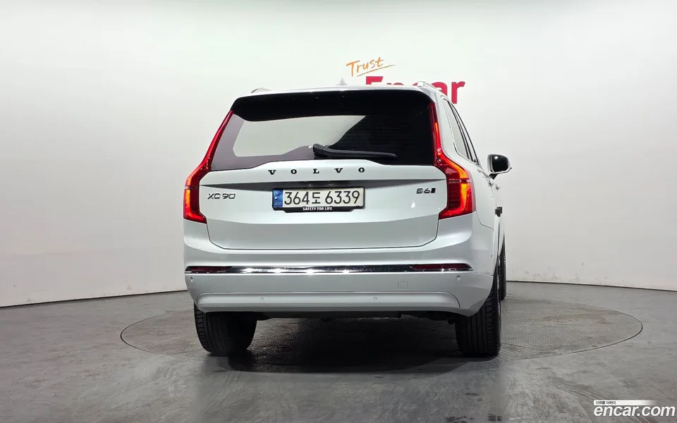 Volvo XC90 B6 2022 — миниатюра 4