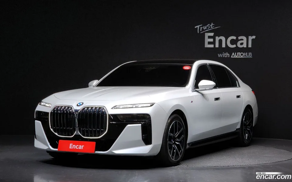 BMW 7 Series 740i xDrive M 2024 — фото 1, купить с доставкой в Москву