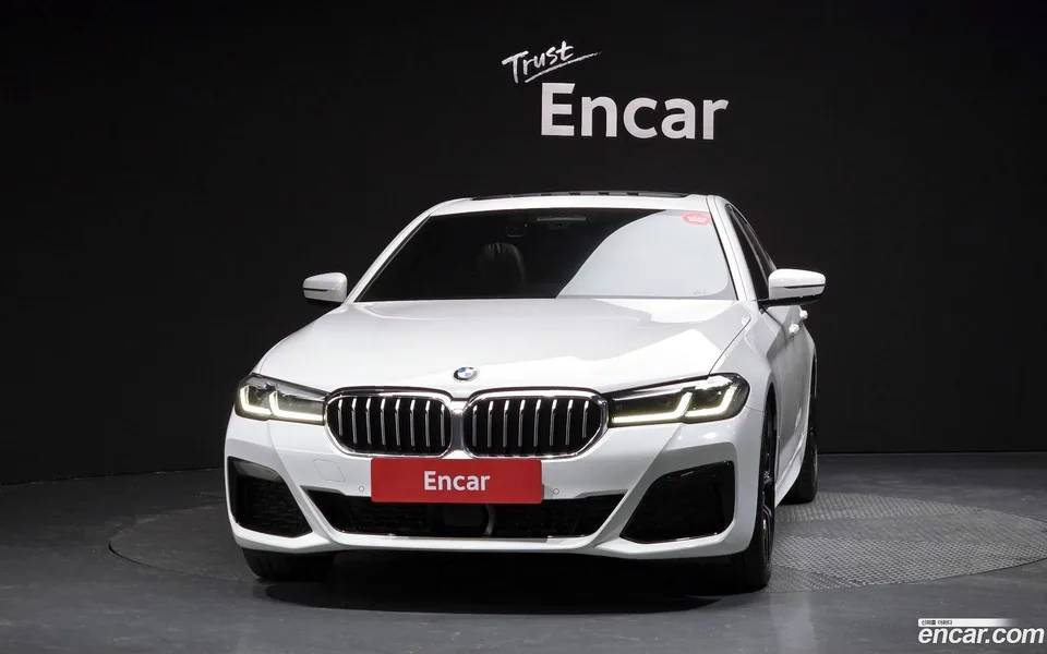 BMW 5 Series 530i M 2022 — миниатюра 3