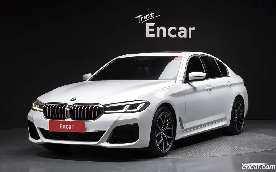 BMW 5 Series 530i M 2022 — фото 1, купить с доставкой в Москву