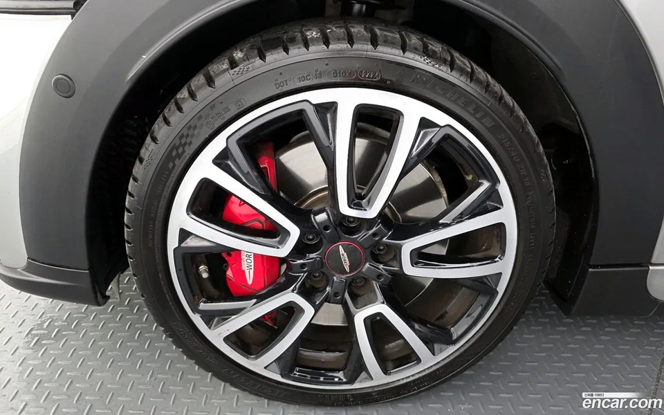 MINI Cooper S JCW 2023 — миниатюра 2