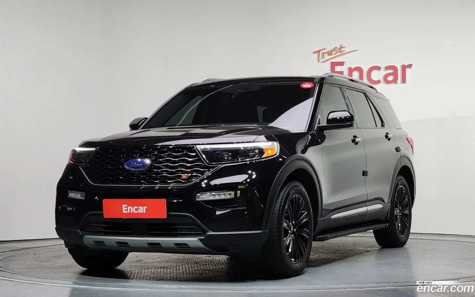 Ford Explorer 2.3 4WD 2022 — фото 1, купить с доставкой в Москву