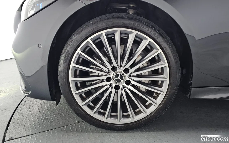 Mercedes-Benz C-Class C300 AMG Line 2022 — миниатюра 5