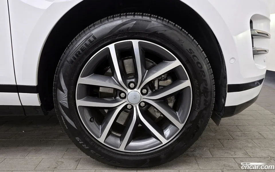 Land Rover Range Rover Evoque P250 SE 2024 — миниатюра 5