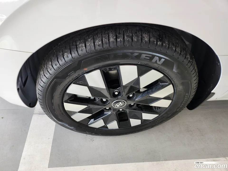 Hyundai Staria 4WD 9 2025 — миниатюра 2