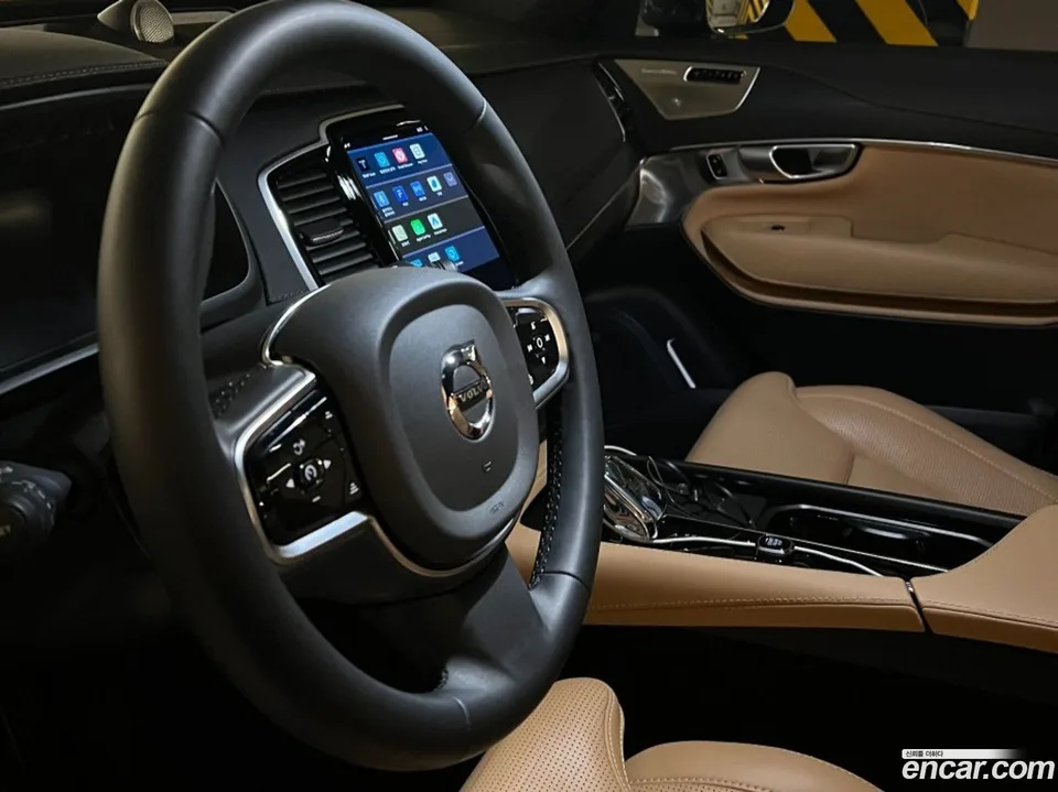 Volvo XC90 B6 2023 — миниатюра 2