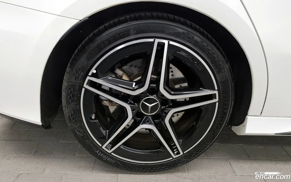 Mercedes-Benz A-Class AMG A35 4MATIC 2022 — миниатюра 2