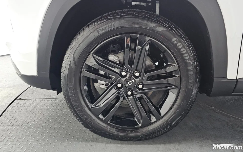 Chevrolet Trax Crossover 1.2 ACTIV 2023 — миниатюра 2