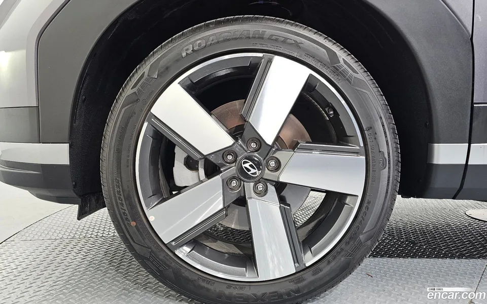 Hyundai SantaFe 2.5T 2WD 2024 — миниатюра 5