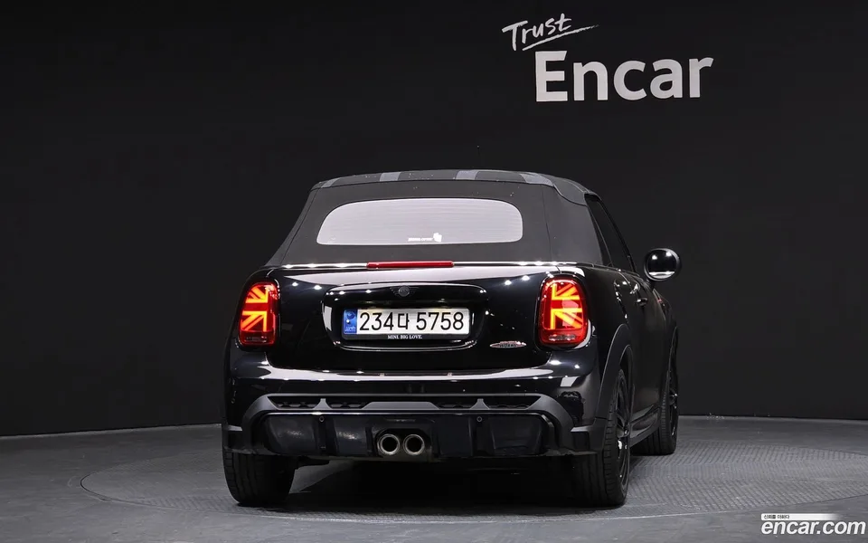 MINI Cooper S Convertible JCW 2023 — миниатюра 4