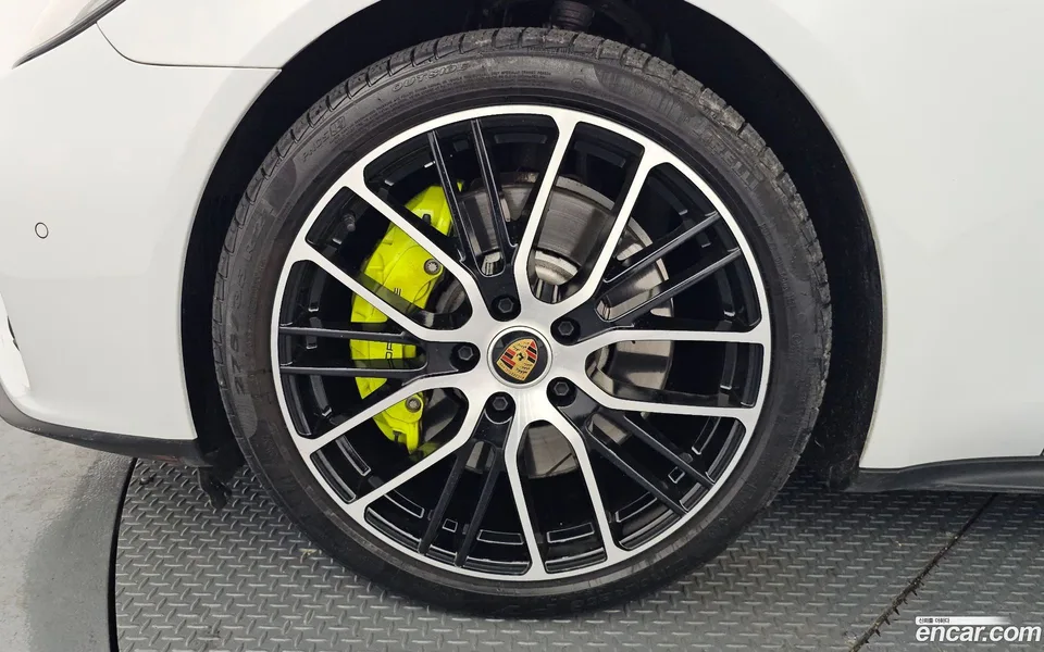 Porsche Panamera (971) 2.9 AWD E- 2023 — миниатюра 2