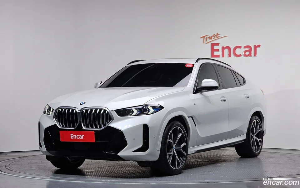 BMW X6 xDrive30d M 2024 — фото 1, купить с доставкой в Москву