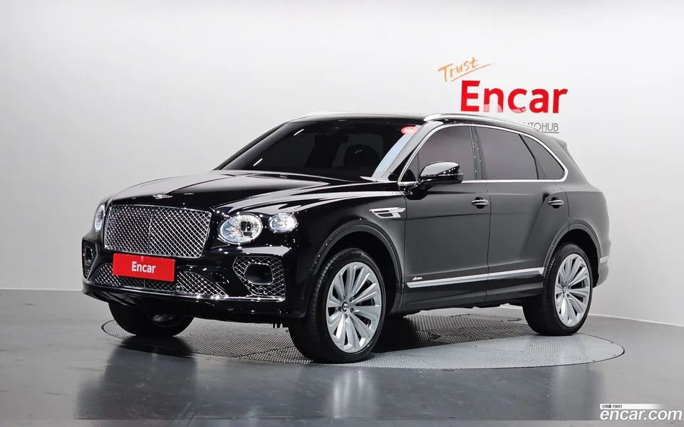 Bentley Bentayga 4.0 V8 2023 — фото 1, купить с доставкой в Москву