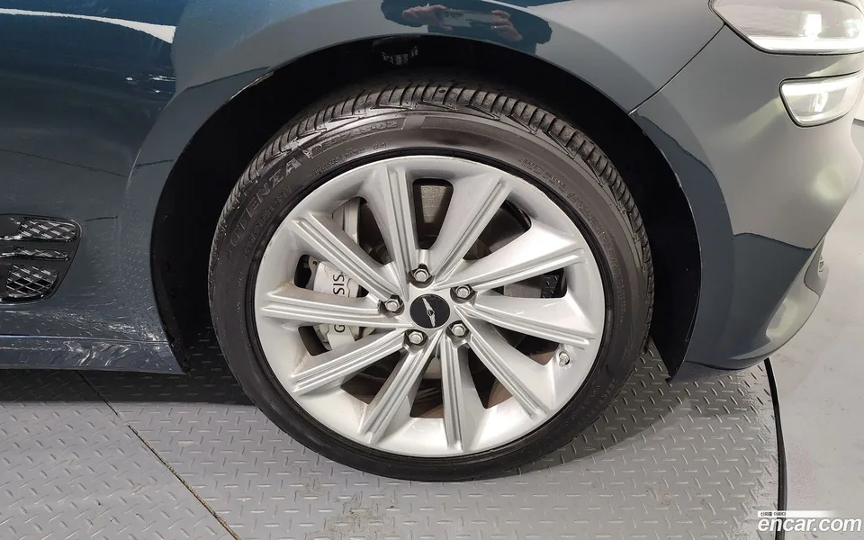 Genesis G70 2.5T 4WD 2023 — миниатюра 2