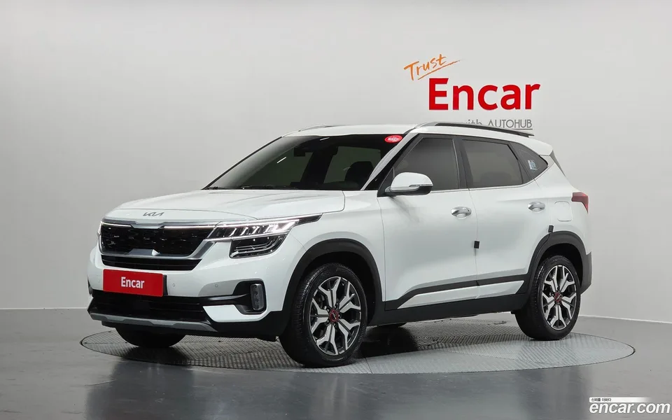 Kia Seltos 1.6 2WD 2022 — фото 1, купить с доставкой в Москву
