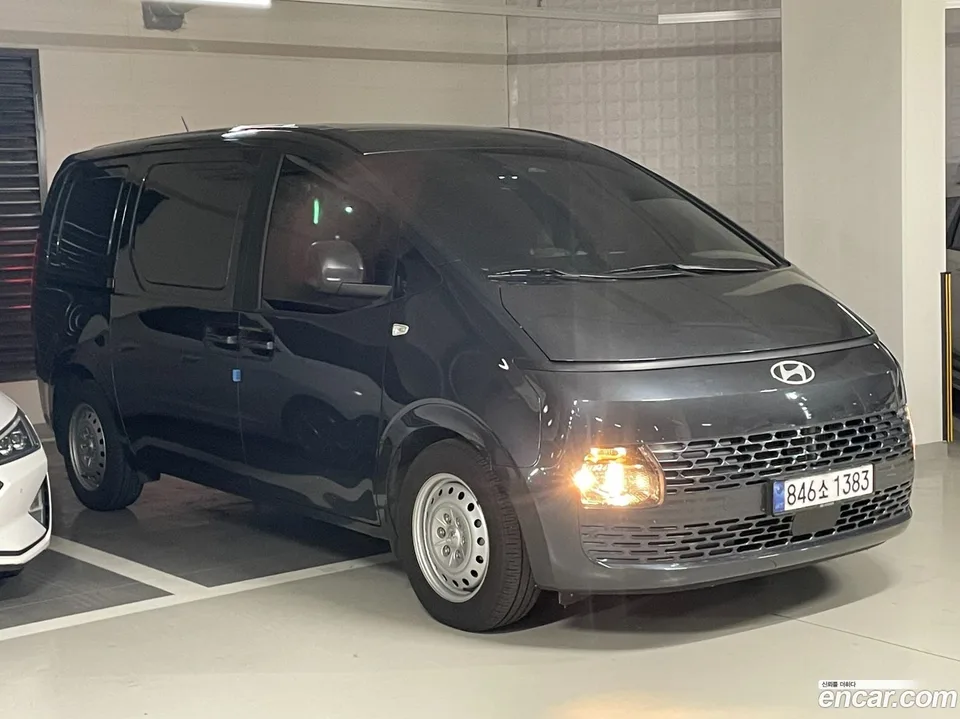 Hyundai Staria 3 2024 — миниатюра 3
