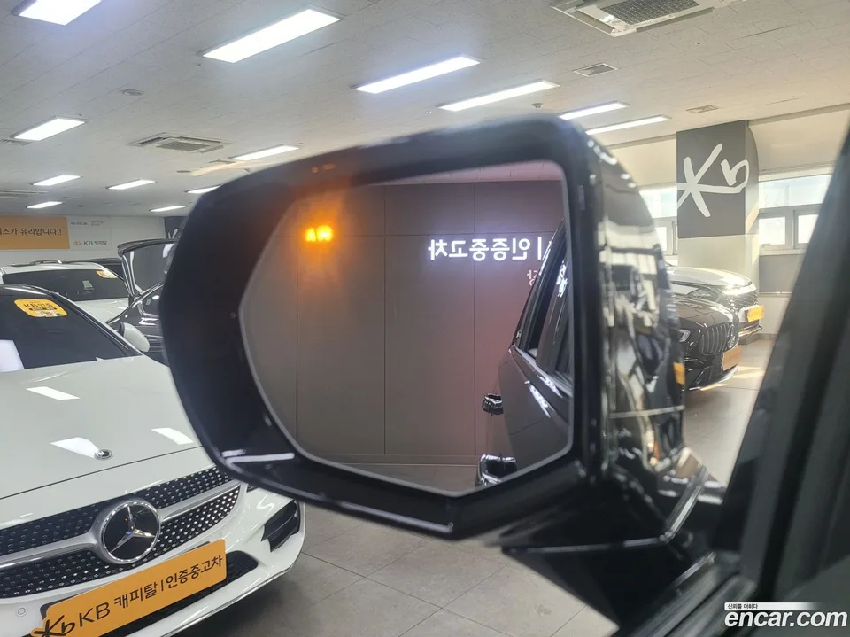 Cadillac Escalade 6.2 ESV 2022 — миниатюра 3