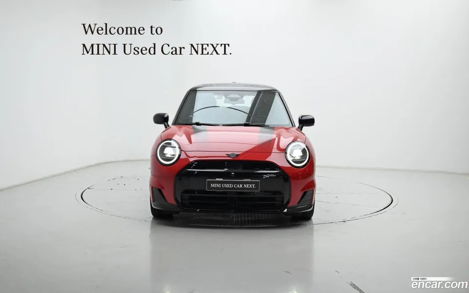 MINI Cooper Electric JCW 2025 — миниатюра 3
