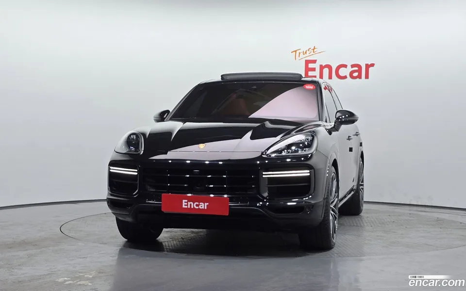 Porsche Cayenne 4.0 2023 — миниатюра 3