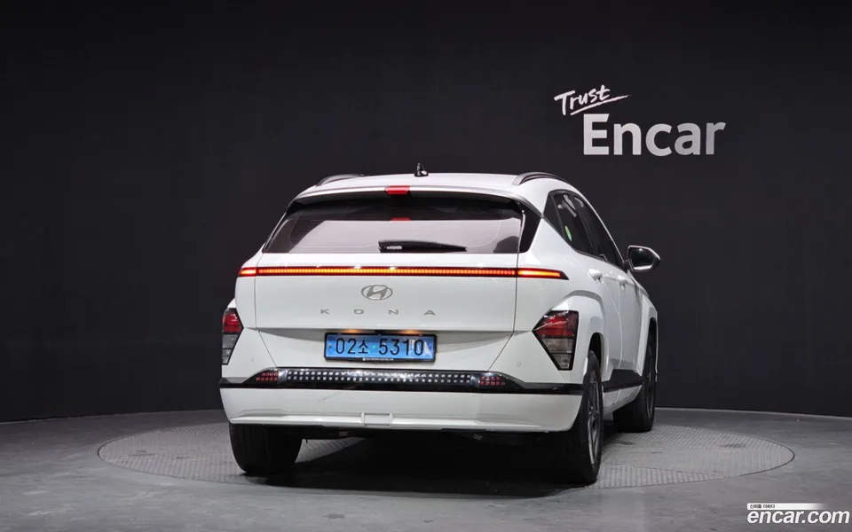 Hyundai Kona Electric 2023 — thumbnail 4
