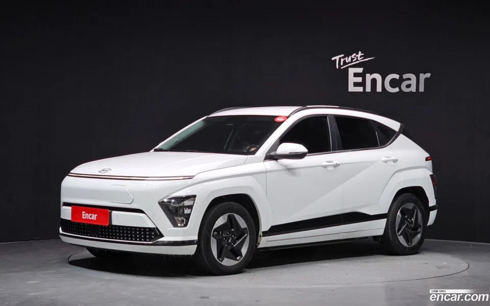 Hyundai Kona Electric 2023 — photo 1, buy with delivery to Moscow