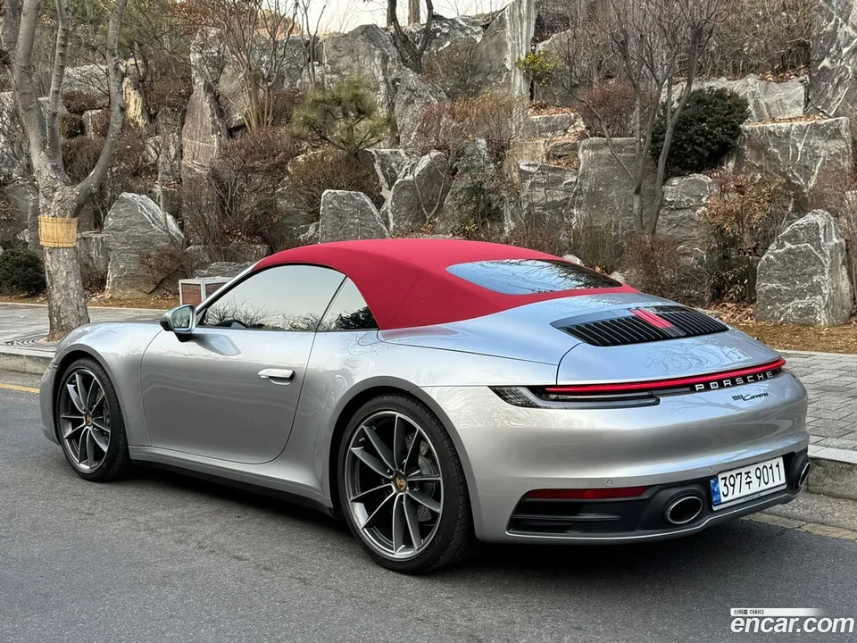 Porsche 911 (992) 2023 — миниатюра 4