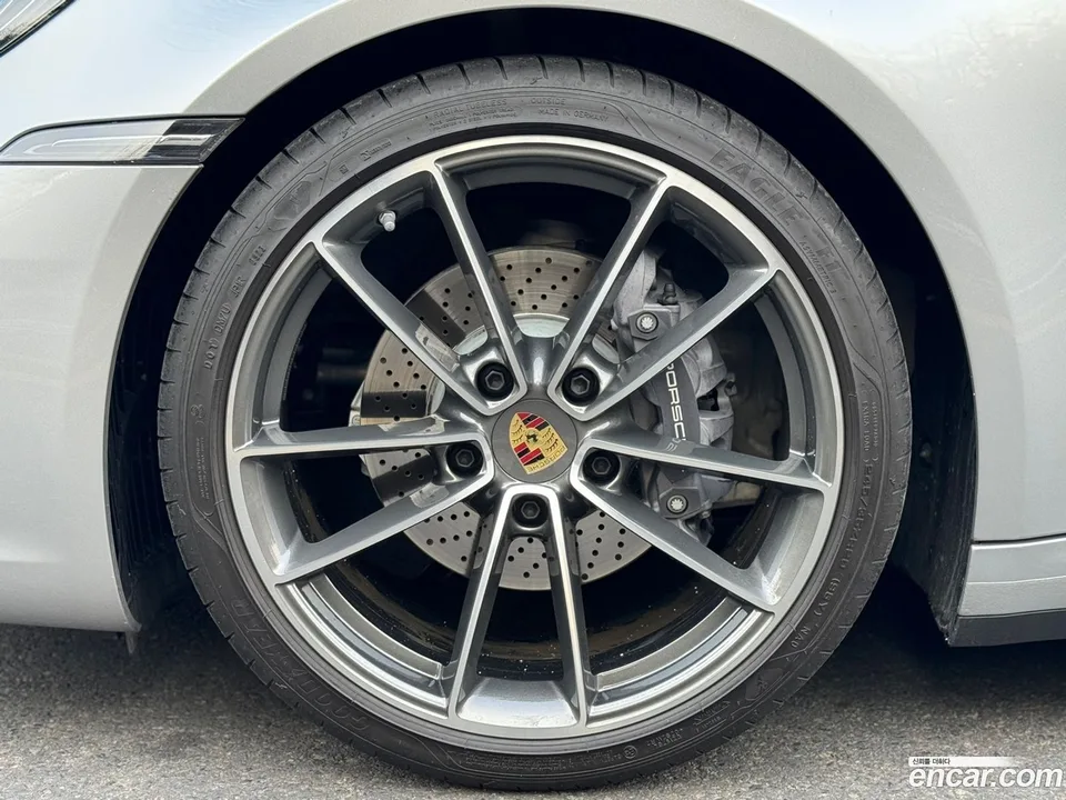 Porsche 911 (992) 2023 — миниатюра 5