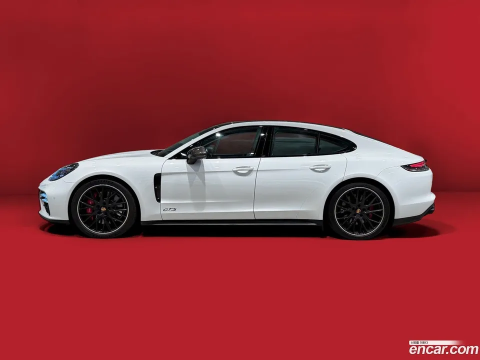 Porsche Panamera (971) 4.0 GTS 2022 — фото 1, купить с доставкой в Москву