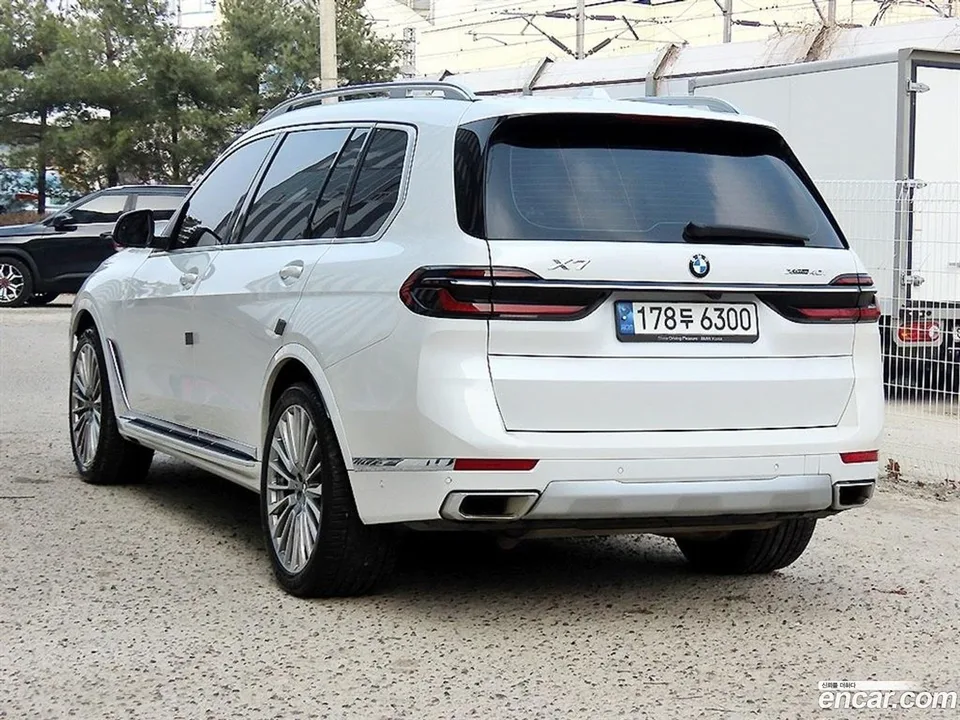 BMW X7 xDrive 40i 6 2023 — миниатюра 3