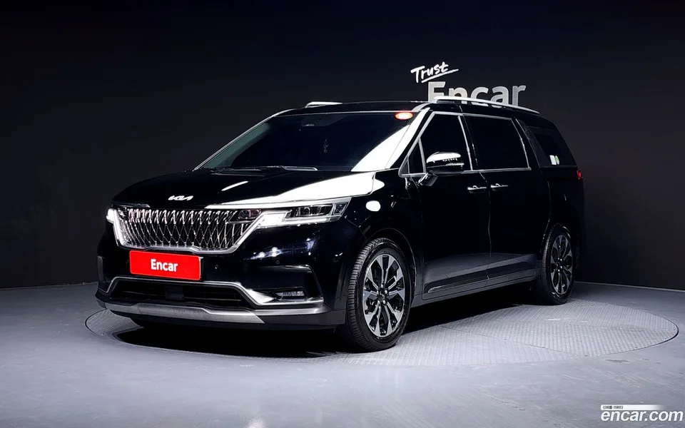 Kia Carnival 9 2022 — фото 1, купить с доставкой в Москву