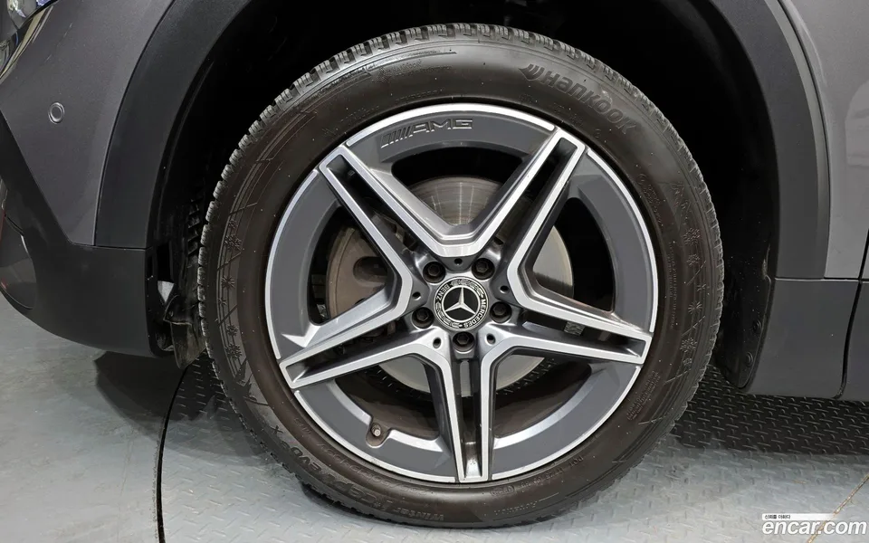 Mercedes-Benz GLB-Class GLB250 4MATIC 2022 — миниатюра 2