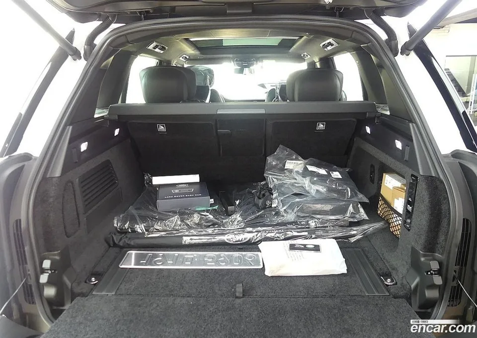 Land Rover Range Rover P530 AB LWB 2023 — миниатюра 4