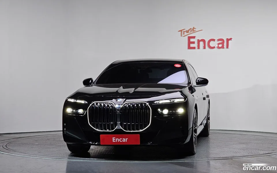BMW 7 Series 740d xDrive M 2024 — миниатюра 2