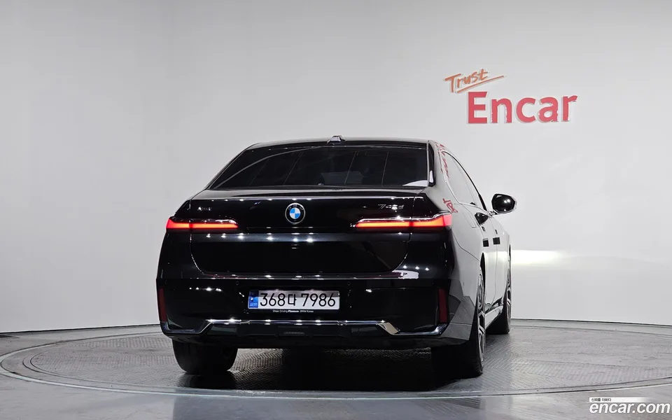 BMW 7 Series 740d xDrive M 2024 — миниатюра 4