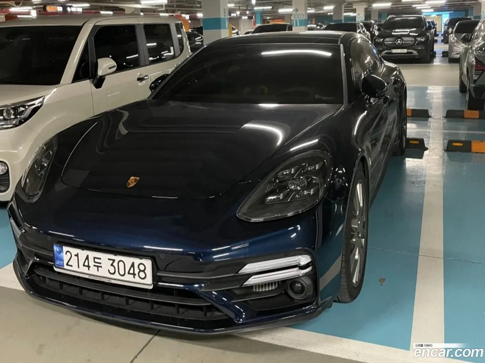 Porsche Panamera (971) 2.9 AWD 2023 — photo 1, buy with delivery to Moscow