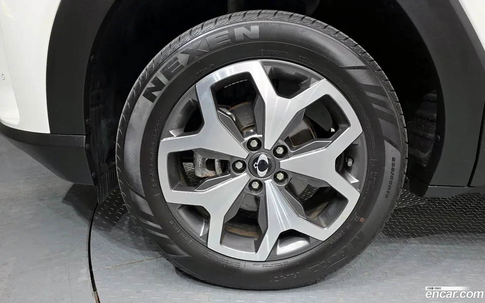 KG Mobility Torres 1.5 2WD 2023 — thumbnail 2