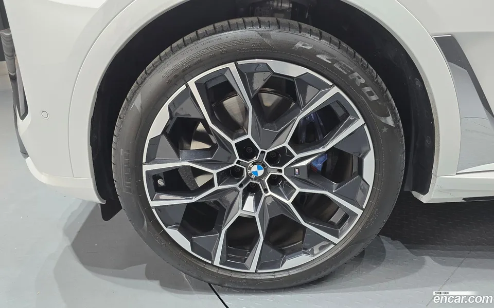BMW X7 xDrive 40i M 6 2025 — миниатюра 5