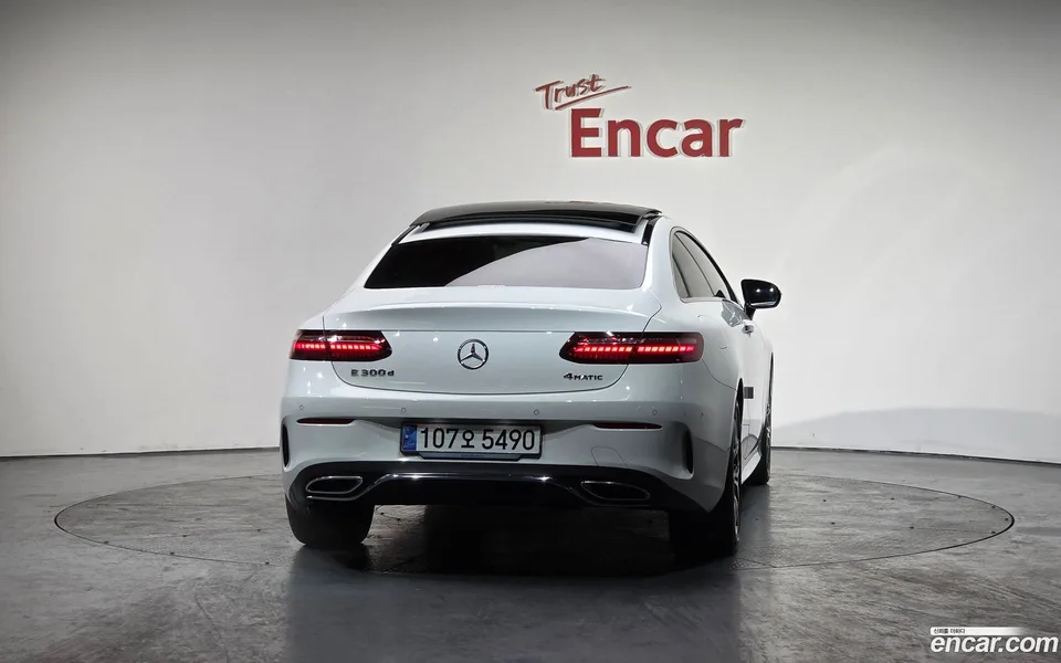 Mercedes-Benz E-Class E300d 4MATIC 2023 — миниатюра 4
