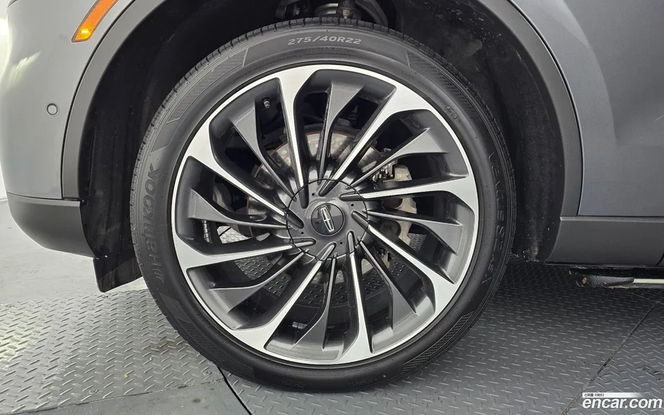 Lincoln Aviator 3.0 AWD 2023 — миниатюра 2