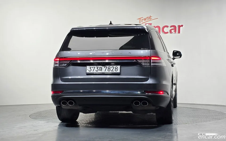 Lincoln Aviator 3.0 AWD 2023 — миниатюра 4