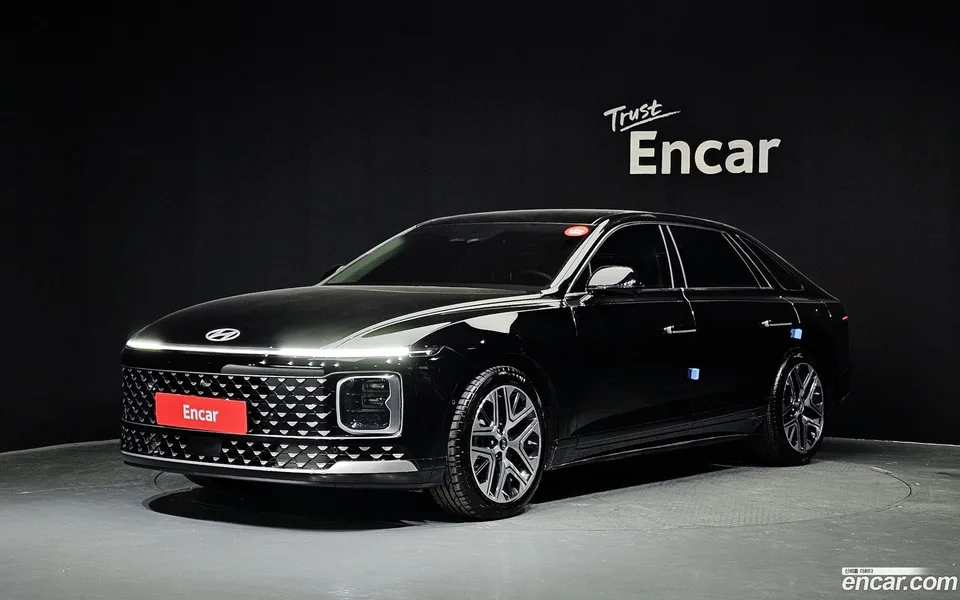 Hyundai Grandeur 2.5 2WD 2025 — фото 1, купить с доставкой в Москву