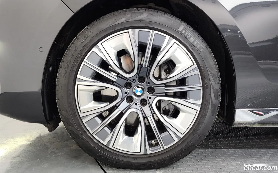 BMW 7 Series 740i sDrive 2023 — миниатюра 2