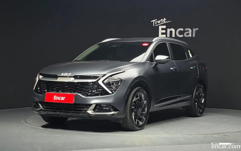 Kia Sportage 1.6 2WD 2023 — фото 1, купить с доставкой в Москву